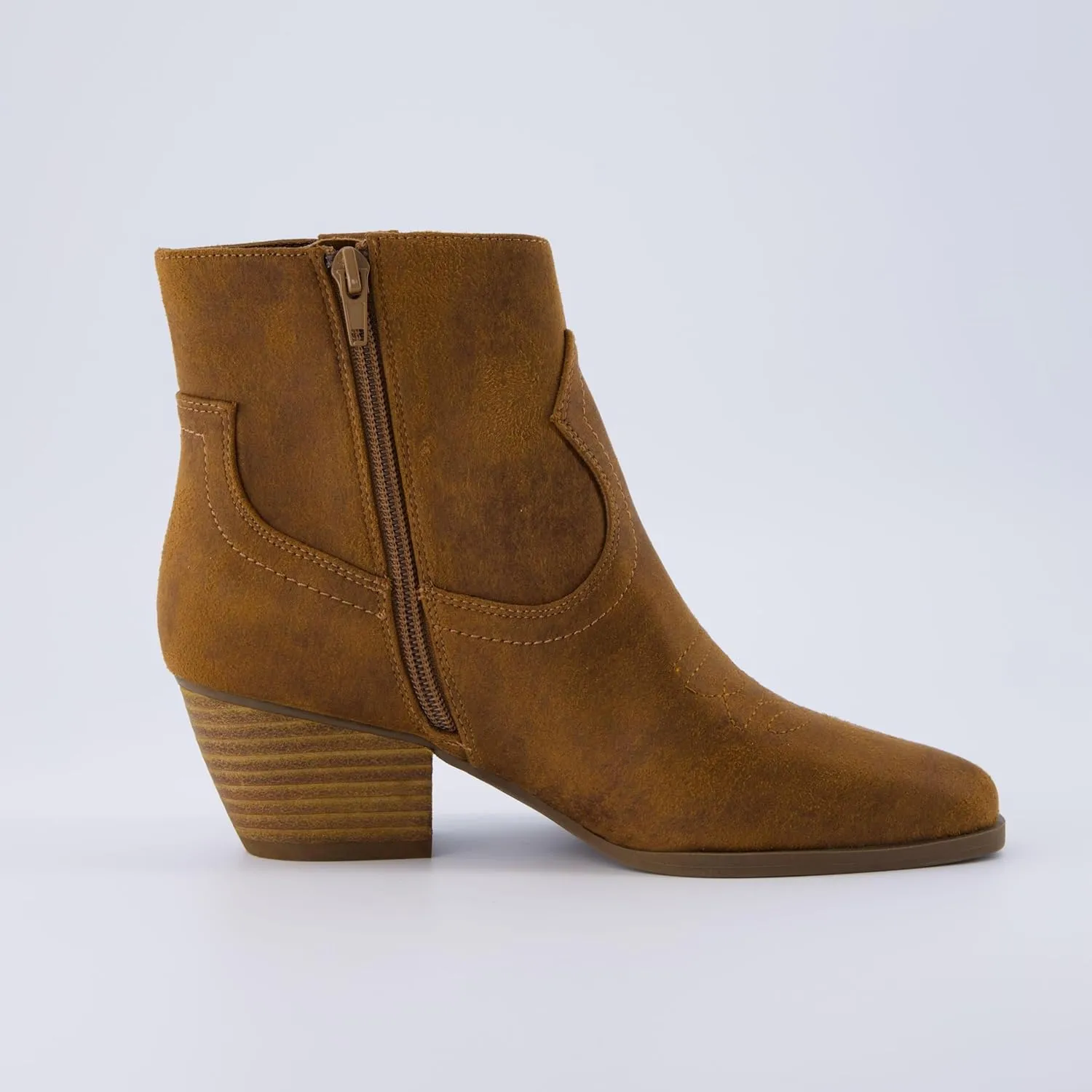 CUSHIONAIRE Women's Outlaw Western boot  Memory Foam, Wide Widths Available