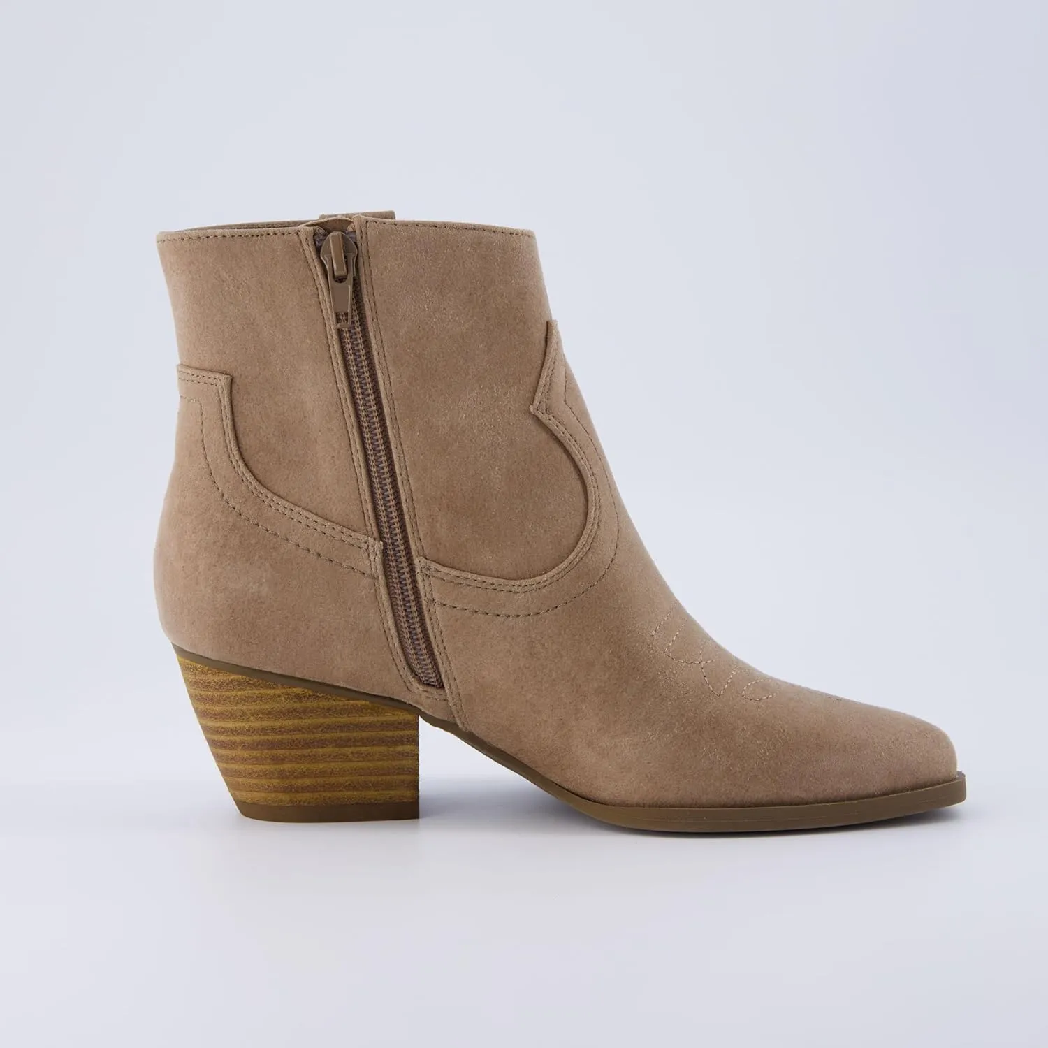 CUSHIONAIRE Women's Outlaw Western boot  Memory Foam, Wide Widths Available