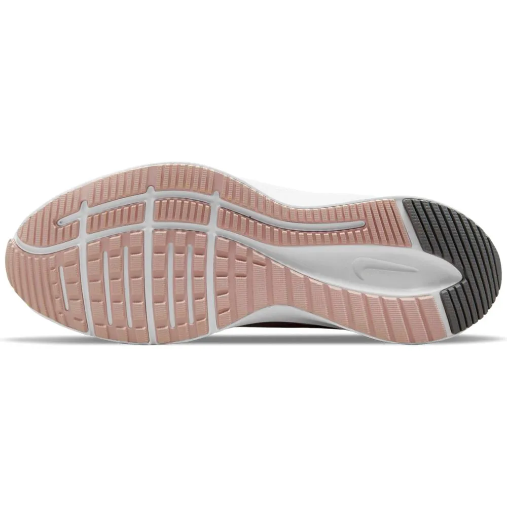 Nike Womens Quest 4 Premium Road Running Shoes