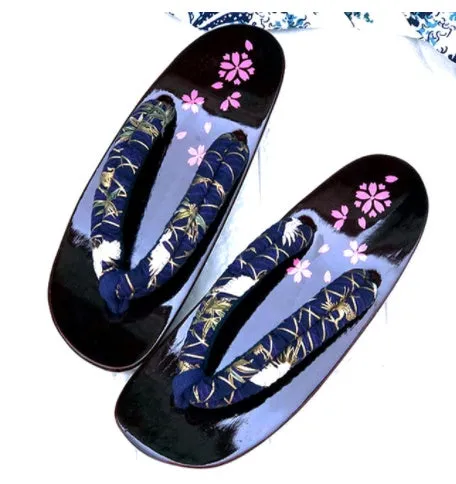 Traditional Japanese Geta Sandals with Floral Design