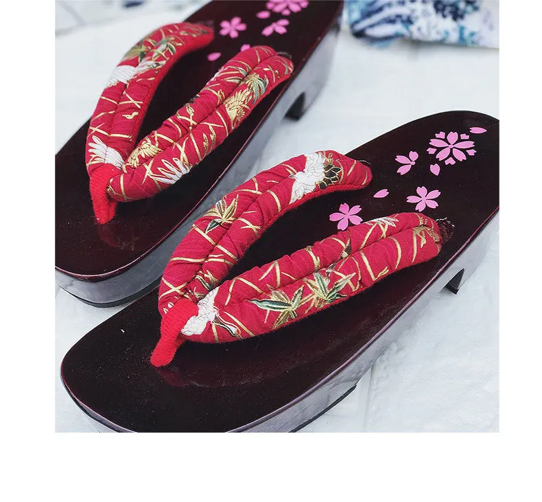 Traditional Japanese Geta Sandals with Floral Design